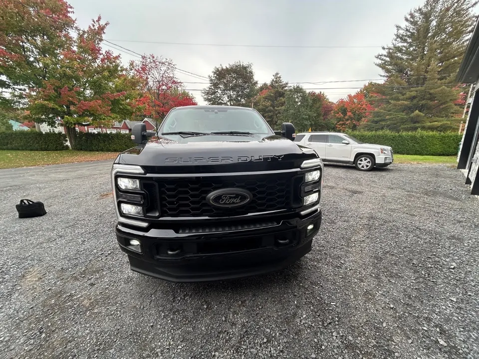 Ford F350 2024 photo 2