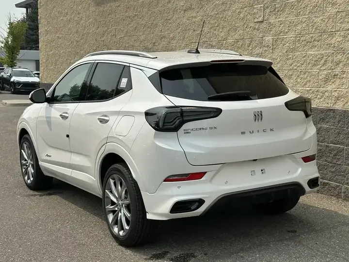 Buick Encore 2026 photo 4