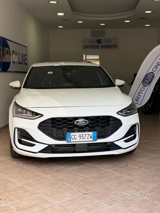 Ford Focus 2021 photo 2