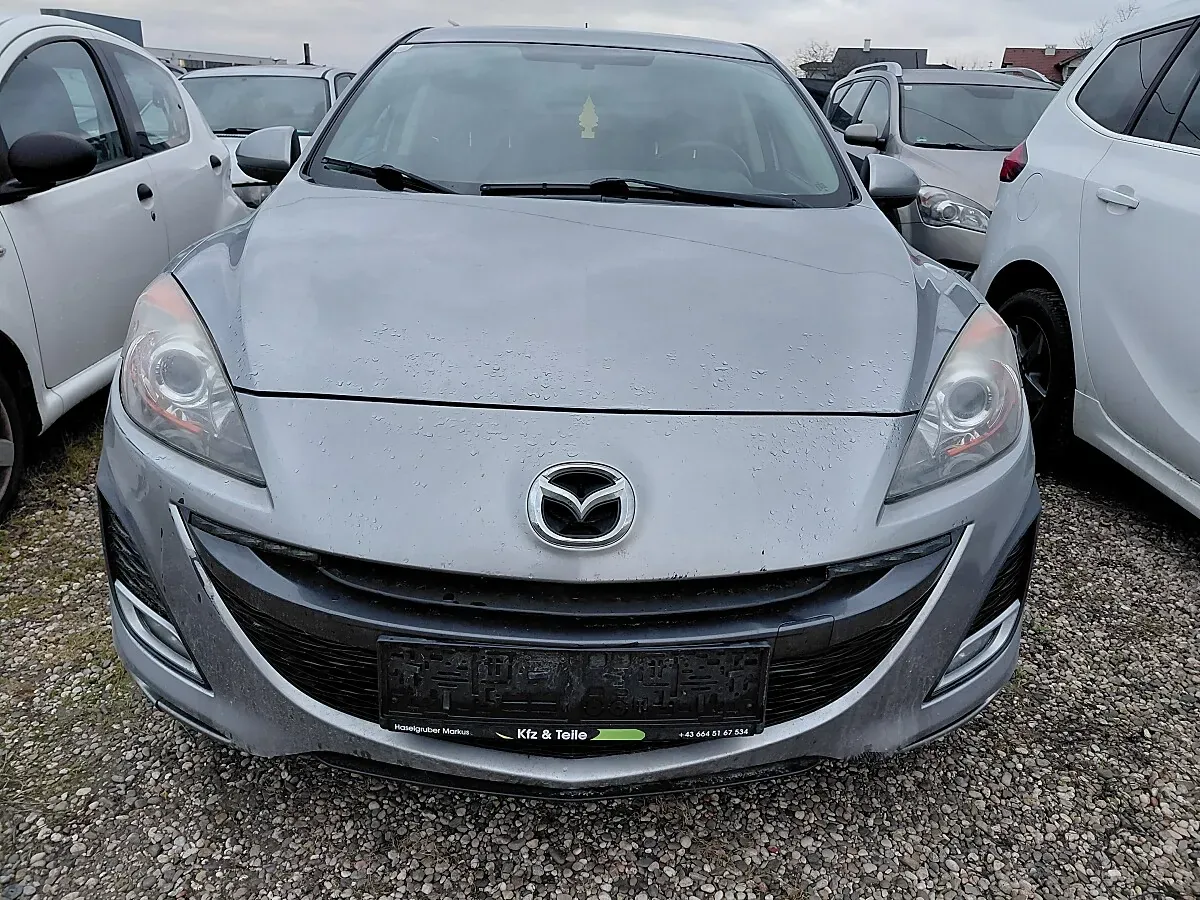 Mazda Mazda3 2011 photo 2