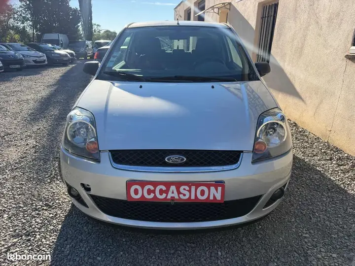 Ford Fiesta 2007 photo 2