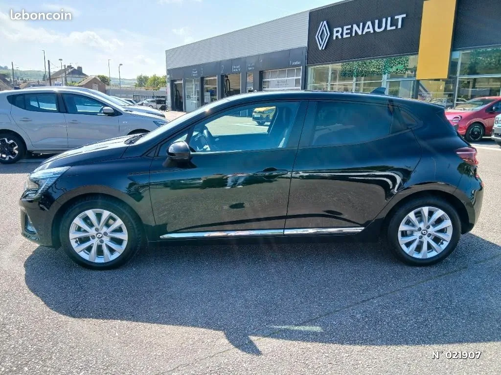 Renault Clio 2023 photo 2