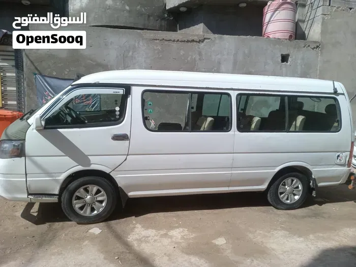 Hongqi Other 2014 photo 2