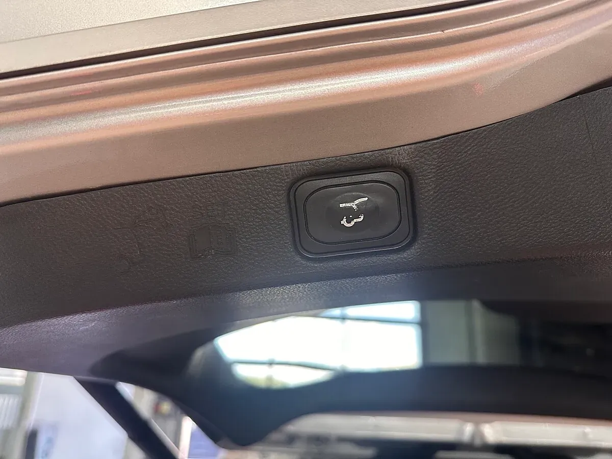 Ford Galaxy 2022 photo 3