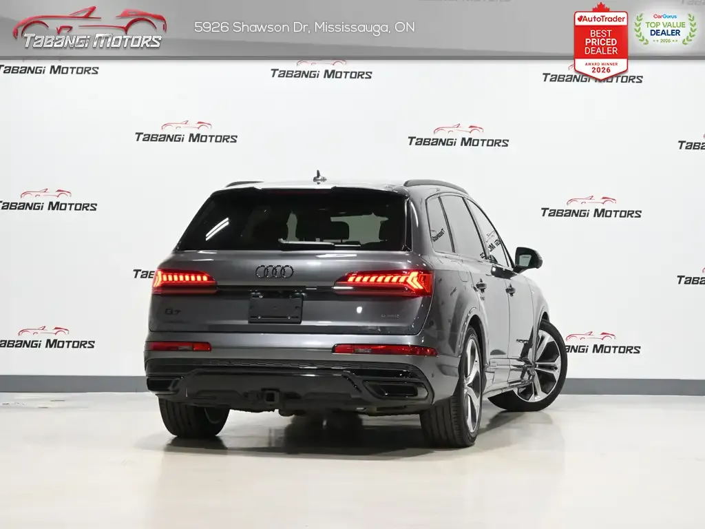 Audi Q7 2023 photo 2