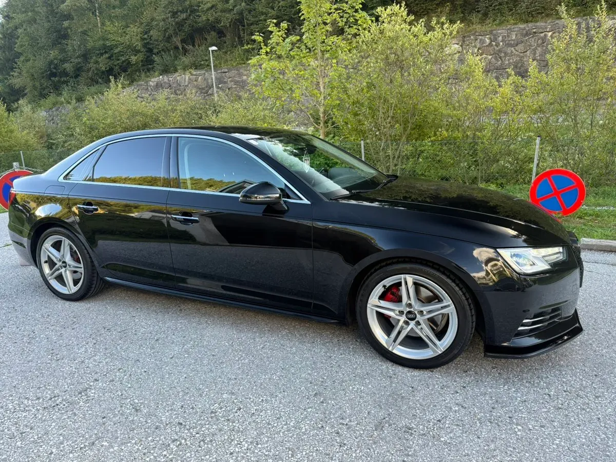 Audi A4 2016 photo 2