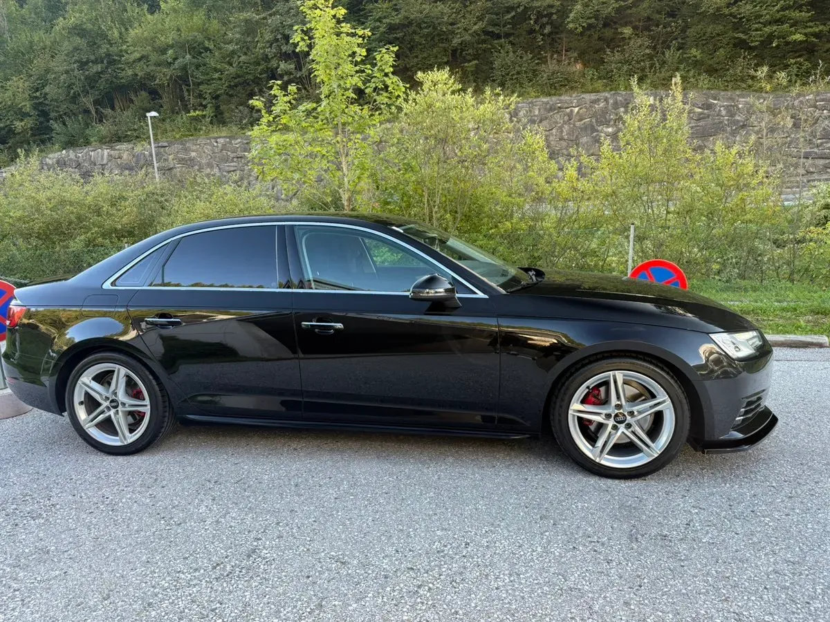 Audi A4 2016 photo 3