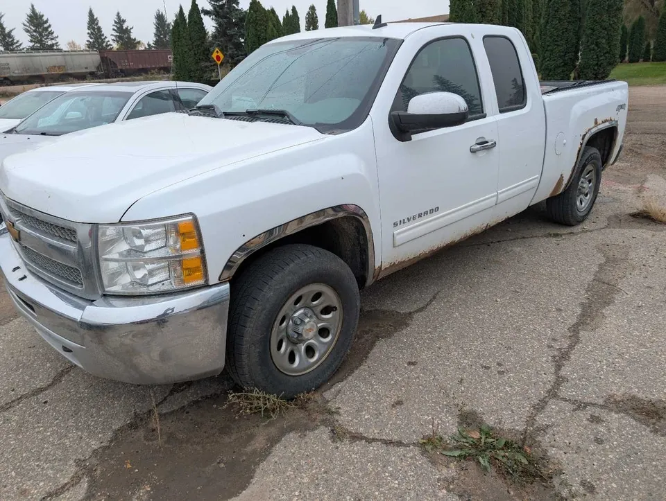 Chevrolet Silverado 1500 2012 photo 2