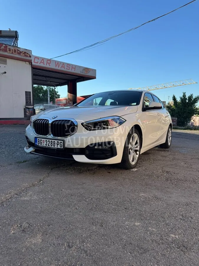 BMW 118D 2021 photo 2