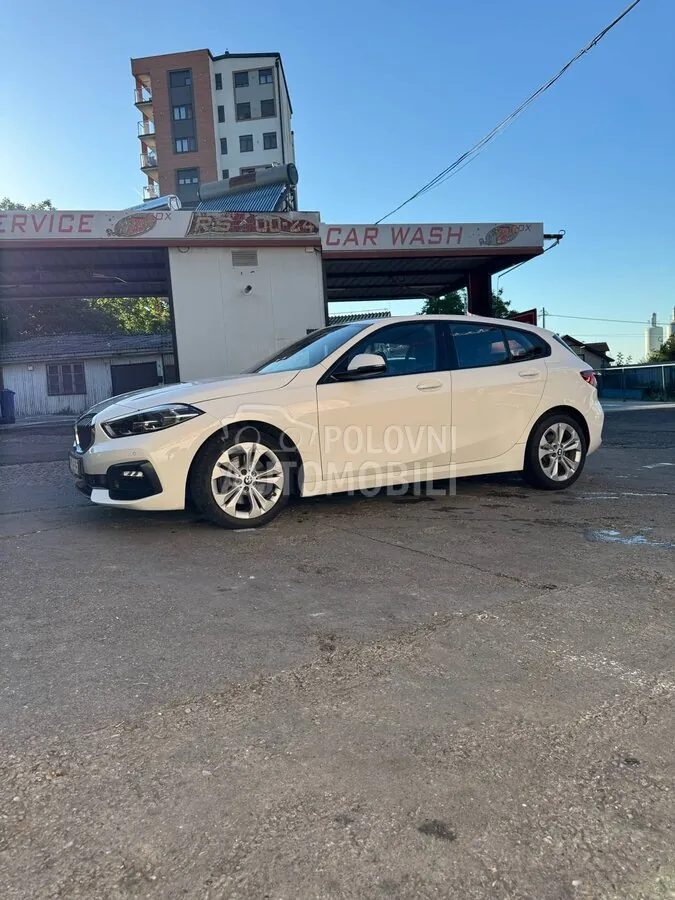 BMW 118D 2021 photo 3