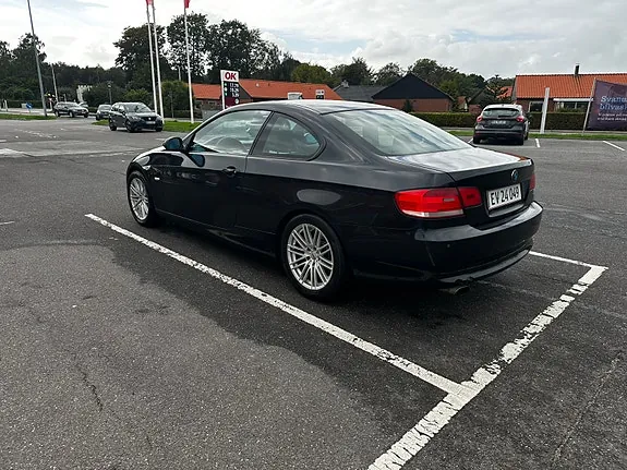 BMW 320I 2008 photo 4