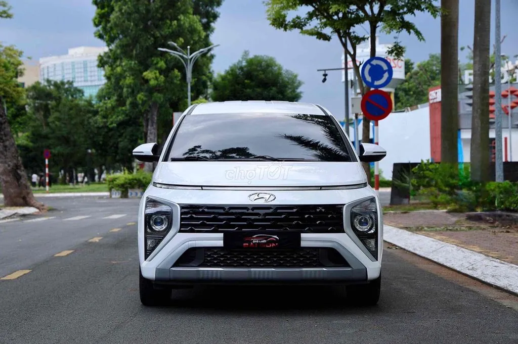 Hyundai Stargazer