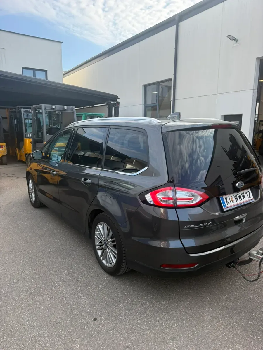 Ford Galaxy 2023 photo 2