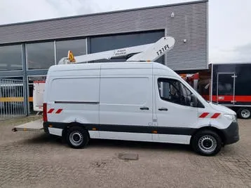 Mercedes-Benz Sprinter 2021 photo 2