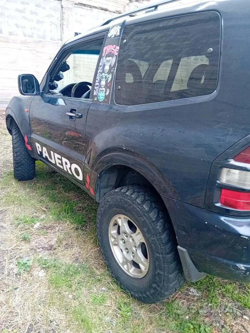 Mitsubishi Pajero 2002 photo 3