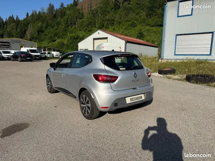 Renault Clio 2017 photo 3