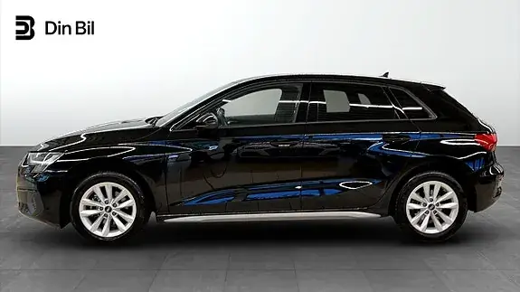 Audi A3 2024 photo 2