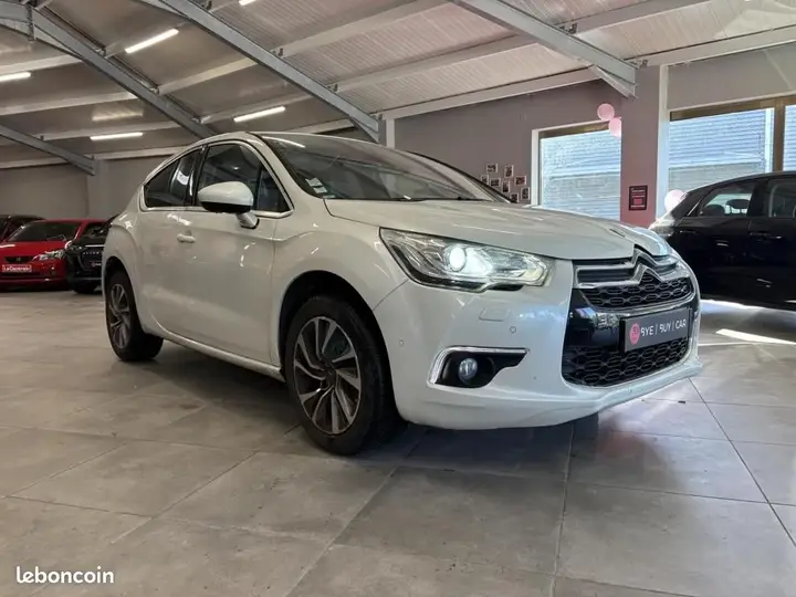 DS Automobiles Ds 4 2011 photo 2