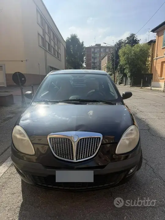 Lancia Ypsilon