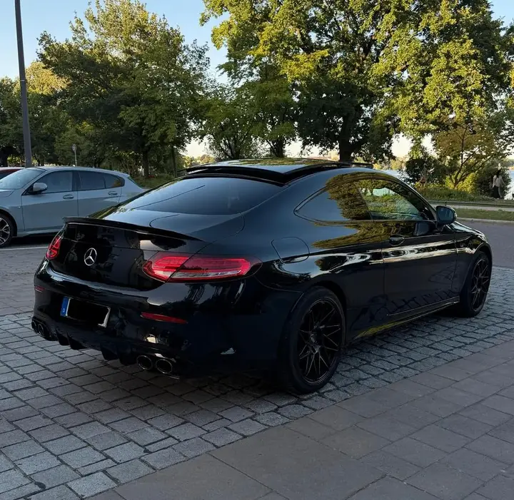 Mercedes-Benz C 400