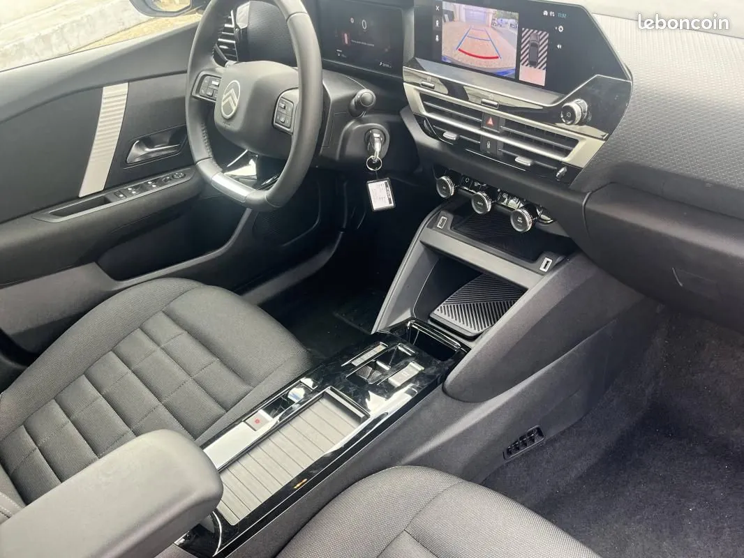 Citroen C4 2025 photo 3