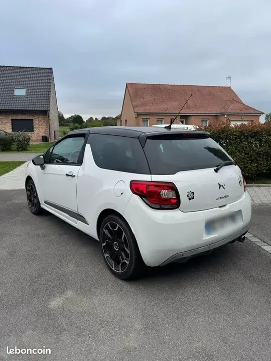 Citroen Ds3 2010 photo 2