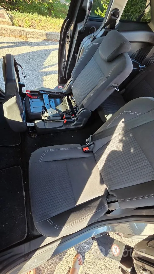 Ford C-Max 2018 photo 4