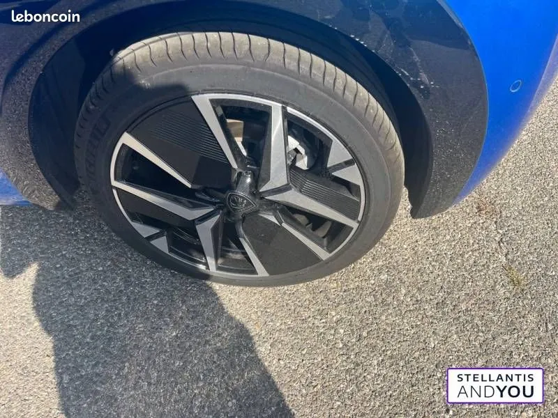 Peugeot 208 2024 photo 5