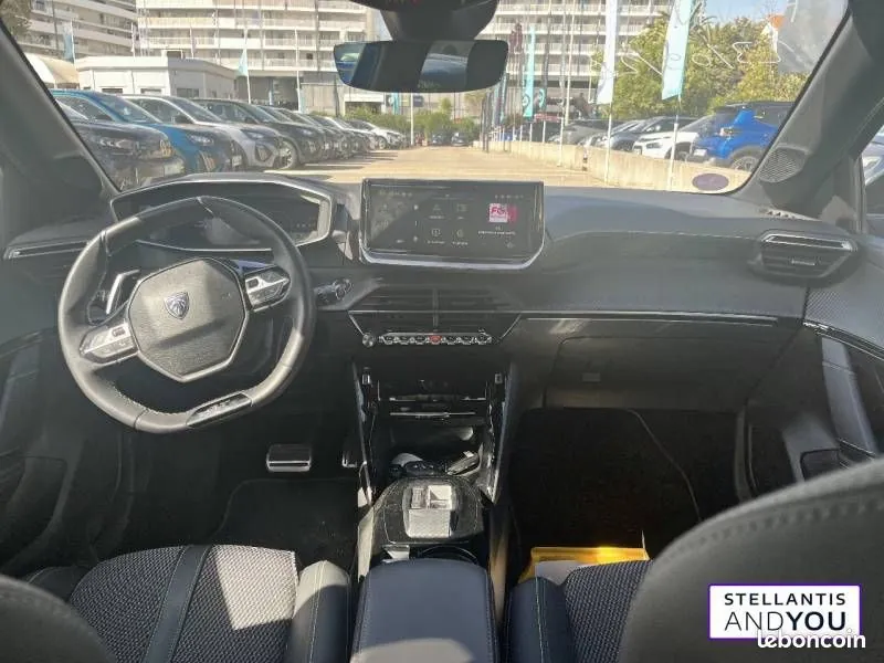 Peugeot 208 2024 photo 2