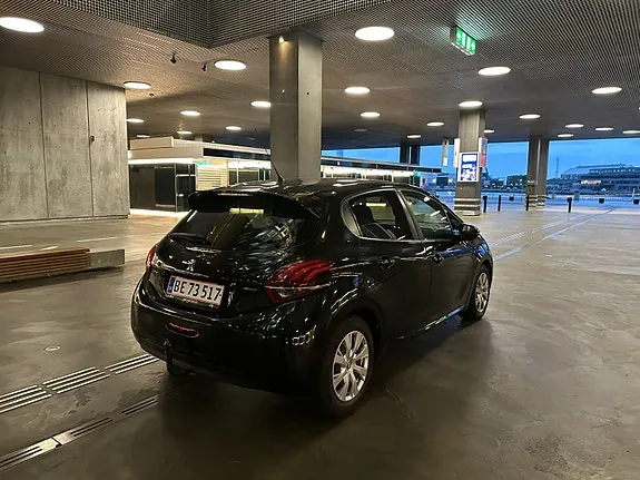 Peugeot 208 2016 photo 4