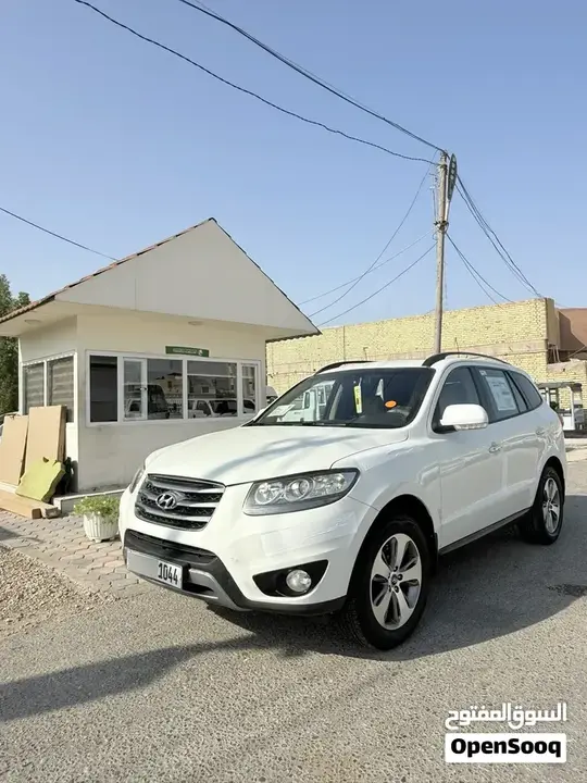 Hyundai Santa Fe 2012 photo 2