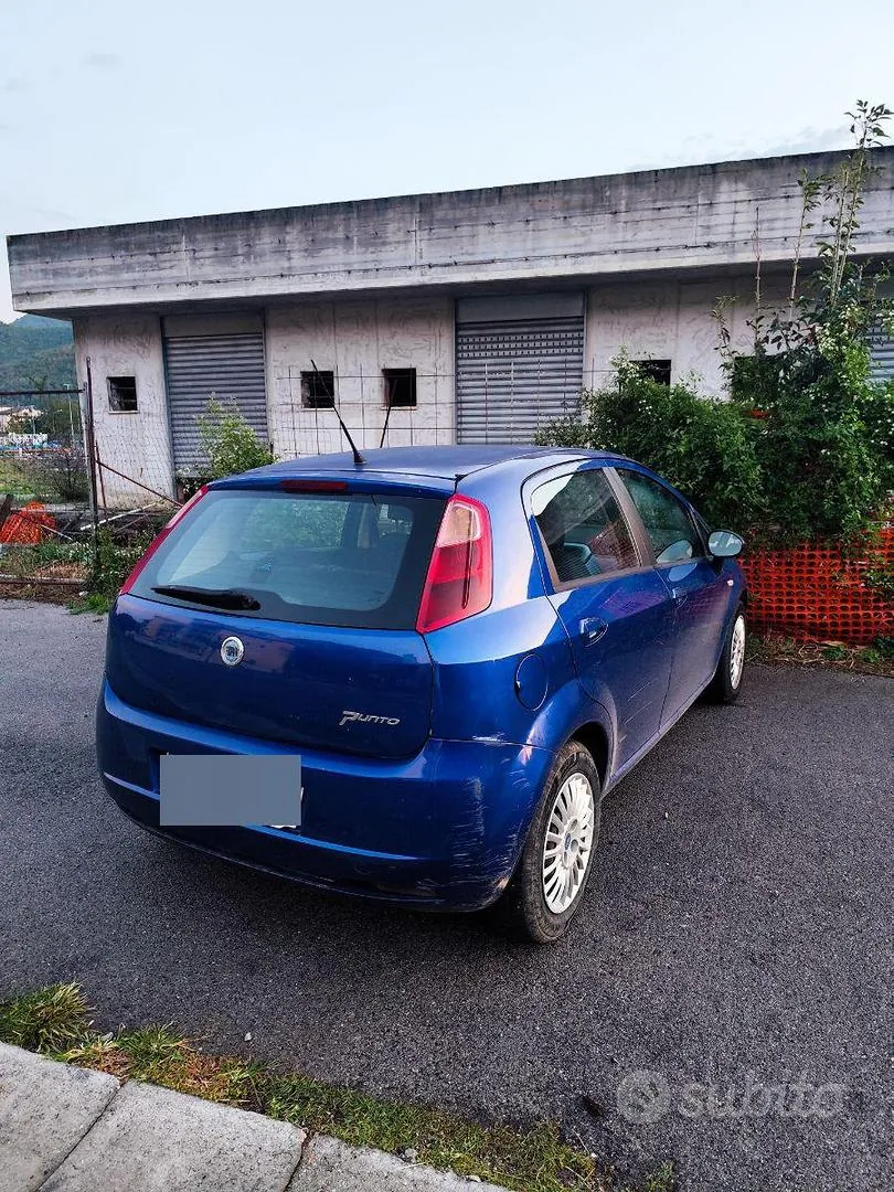 Fiat Grande Punto 2006 photo 4