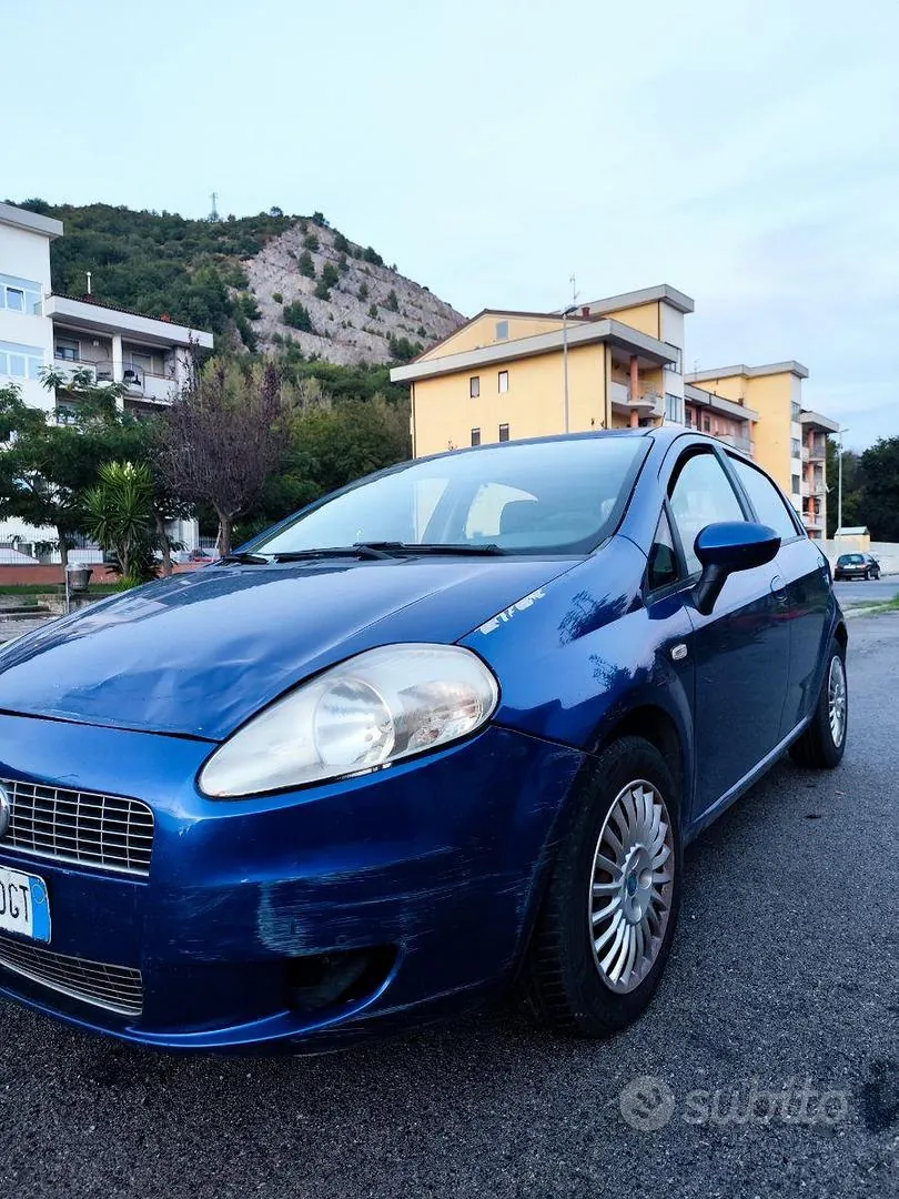 Fiat Grande Punto 2006 photo 2