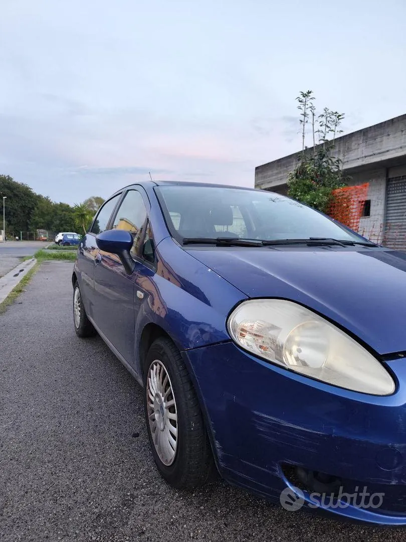 Fiat Grande Punto 2006 photo 3