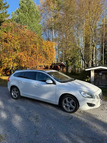 Volvo V60 2012 photo 3