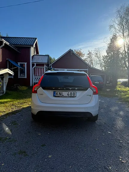 Volvo V60 2012 photo 4