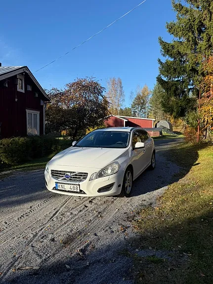 Volvo V60 2012 photo 2