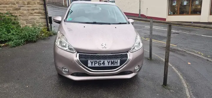 Peugeot 208