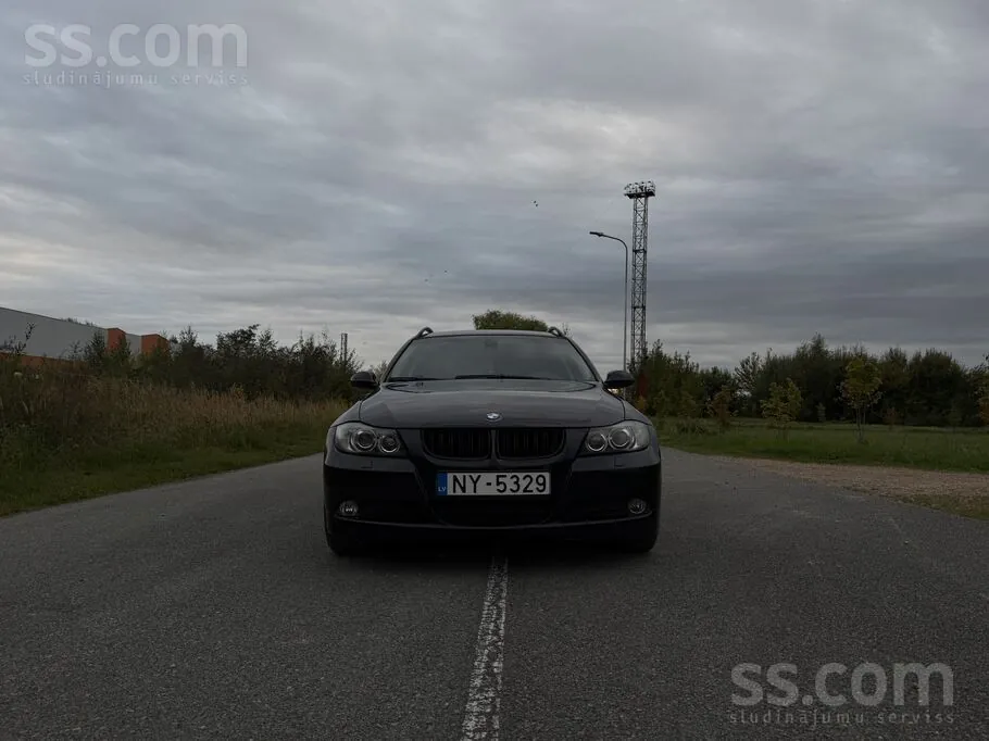 BMW 320 2007 photo 2