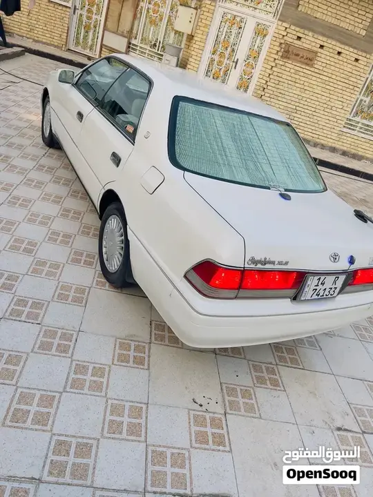 Toyota Crown 2000 photo 4