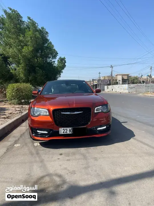 Chrysler 300 2021 photo 2