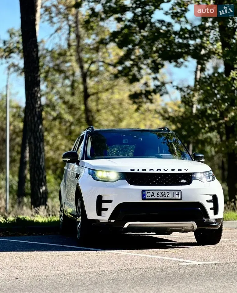 Land Rover Discovery 2018 photo 2