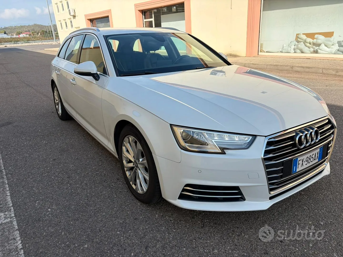 Audi A4 2019 photo 2