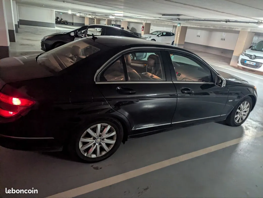 Mercedes-Benz C-Class 2009 photo 3
