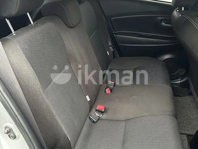Toyota Vitz 2019 photo 4