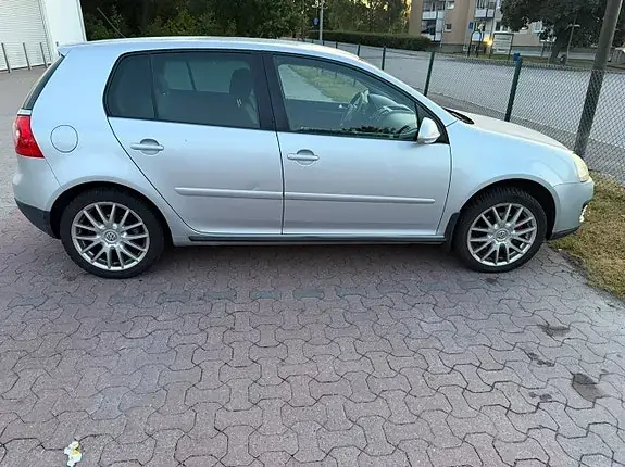 Volkswagen Golf 5 2008 photo 3