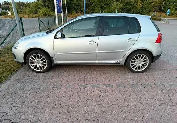 Volkswagen Golf 5 2008 photo 2