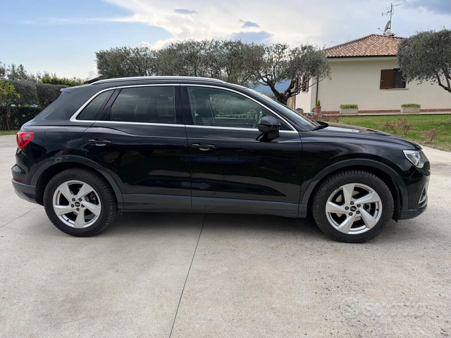 Audi Q3 2021 photo 4