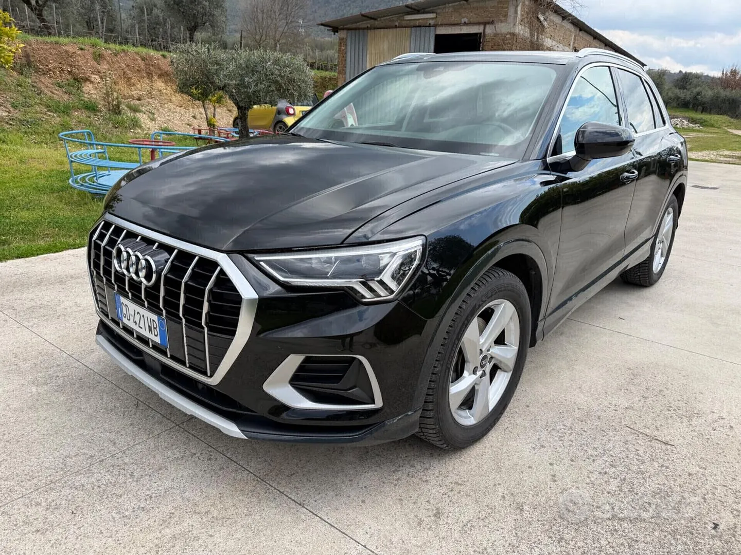 Audi Q3 2021 photo 2