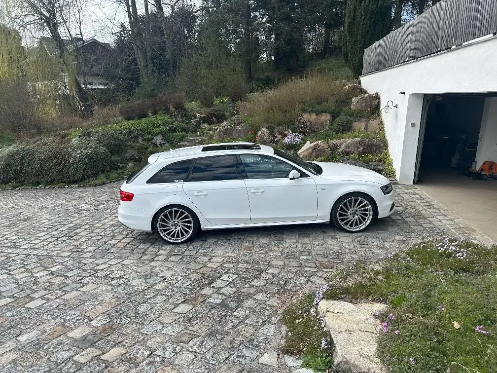 Audi A4 2014 photo 2